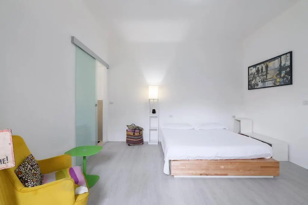 Cozy Milan Style Apartment Nolo-Stazione Centrale 0*,  Włochy